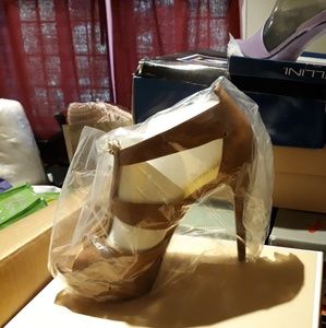 Michael Kors  short size 11 M